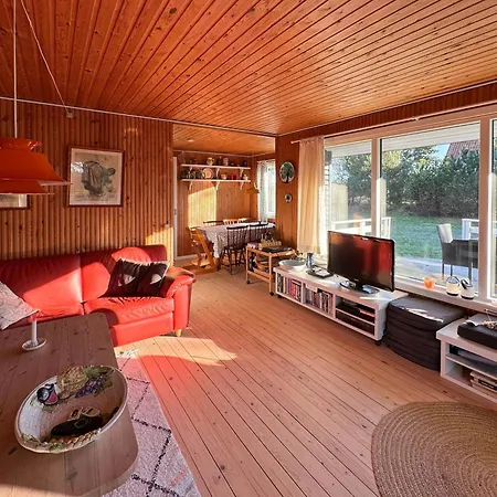 펜션 Summer House Near Ristinge On Langeland *